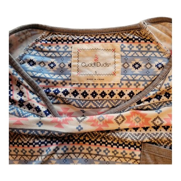 Cuddl Duds Long Sleeve Pajama Colorful Aztec Womens Top Size Small - Picture 4 of 9
